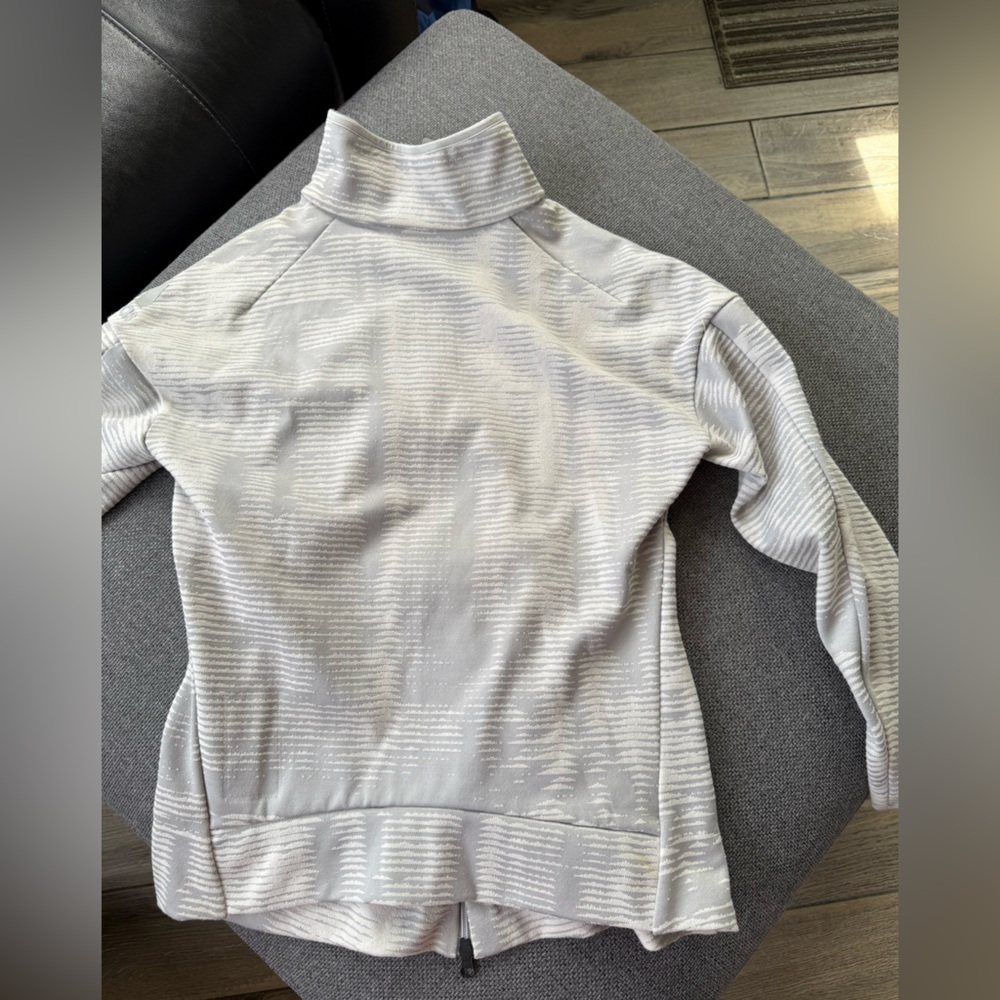 Performance Adidas Zip Up Size Medium - image 7
